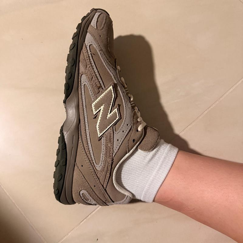 Review Thumbnail Image 0 383489225