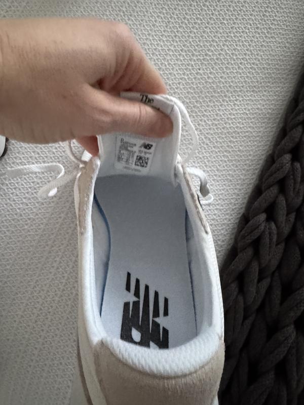 Customer photo for "Incomplete shoe"