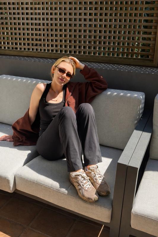 Review Thumbnail Image 0 382909638