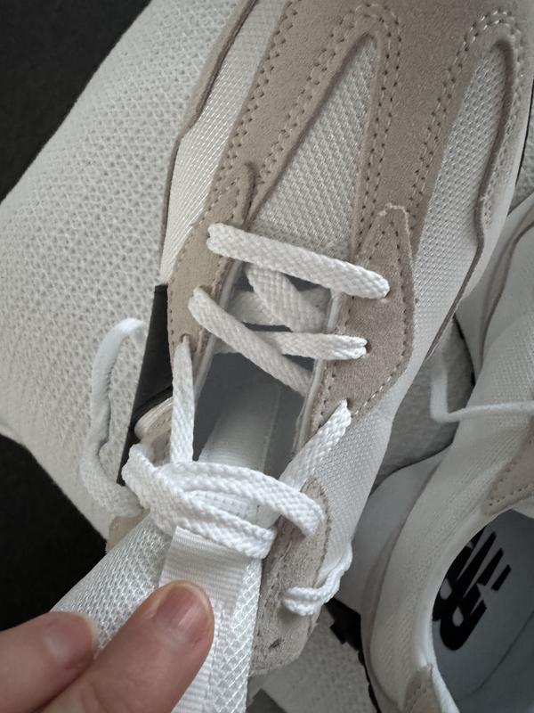 Customer photo for "Incomplete shoe"