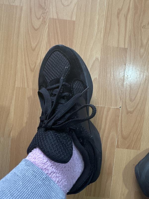 Customer photo for "Fantastic and pretty shoe"
