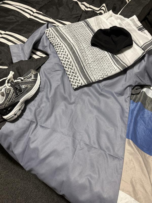 Review Thumbnail Image 0 383052549