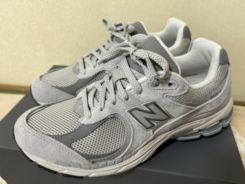 タカ様　new balance ML 2002R0 Stay Stylish and Comfortable with 2002R Men's Sneakers