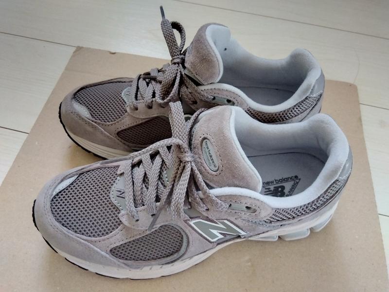 NB公式アウトレット】 2002R: Where Style Meets Comfort in Men's