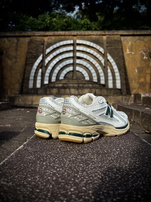 New Balance 1906R人気のゴールド　サイズ24.0希少サイズ Size 13 - New Balance 1906R Metallic Silver Metallic Gold