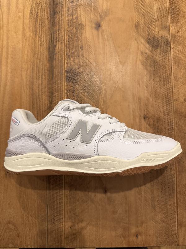 NB公式アウトレット】 NB Numeric Tiago Lemos 1010 ｜【NB公式