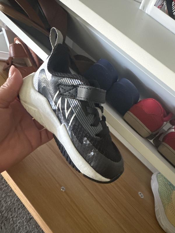 Rave Run v2 Bungee Lace with Top Strap - New Balance