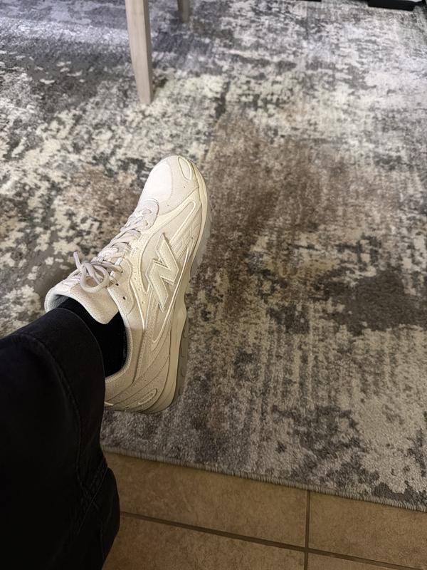 Review Thumbnail Image 0 385375459