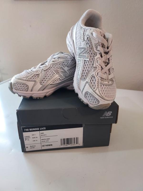 New Balance 740 