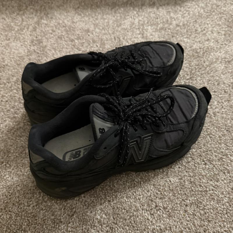 Review Thumbnail Image 0 387621920
