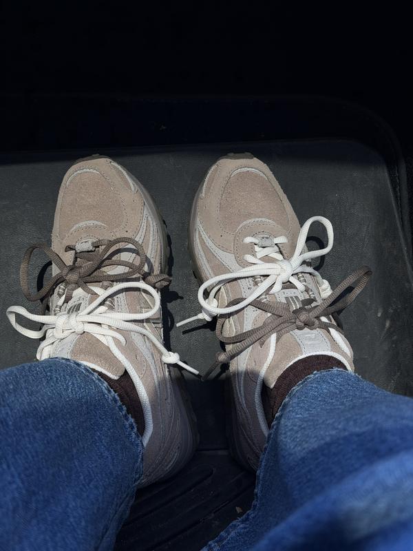 Review Thumbnail Image 0 383485981