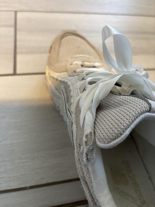 Customer photo for "horrible quality"