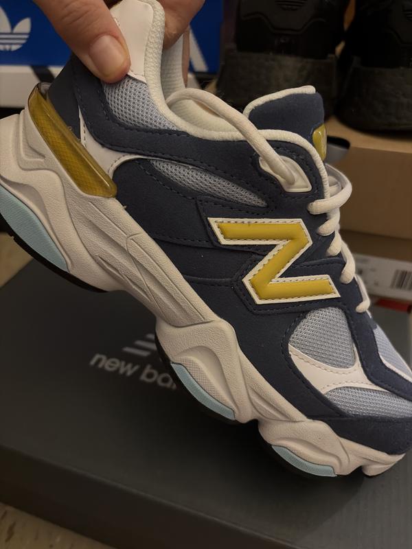 Review Thumbnail Image 0 383537384