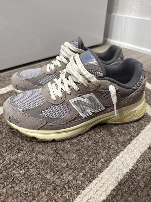Unisex 2010 Grey Days Shoes - New Balance