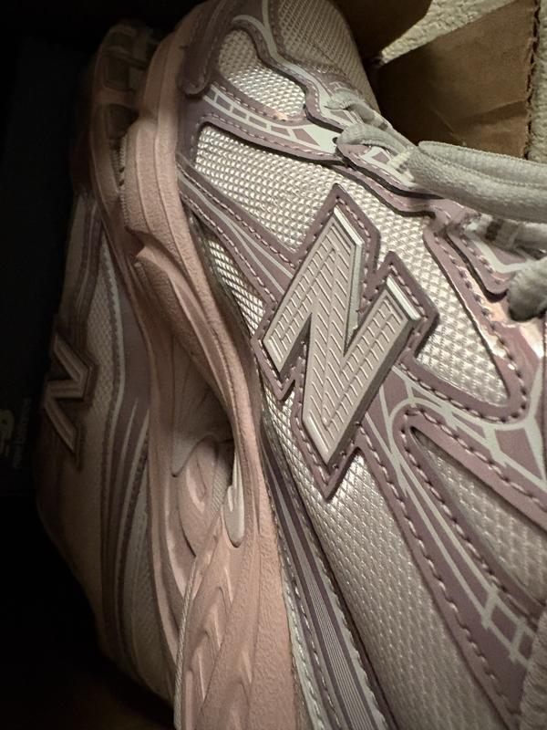 Review Thumbnail Image 0 384404589