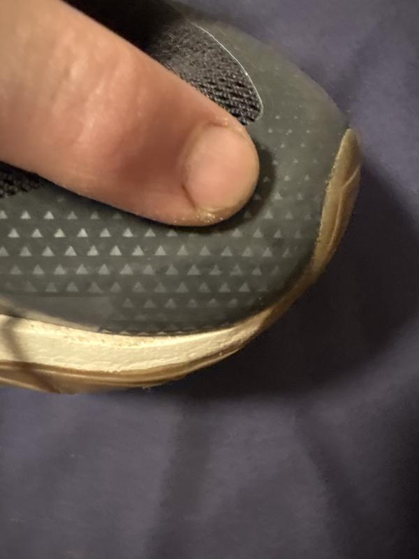 Customer photo for "These suck -despite multple tries to say they dont"