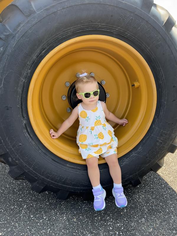 Rave Run v2 Bungee Lace with Top Strap - New Balance