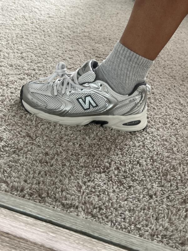 https://www.newbalance.com/pd/530/MR530-43748.html