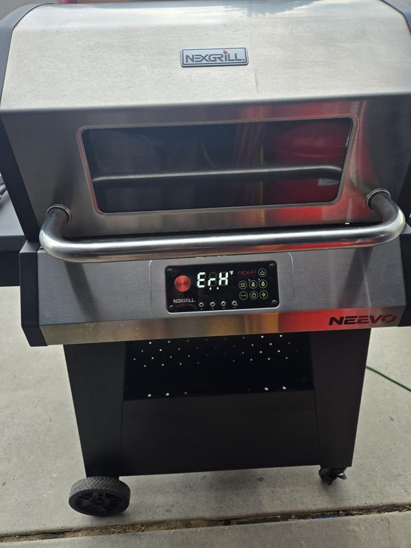 Neevo 720 Smart Grill | Nexgrill