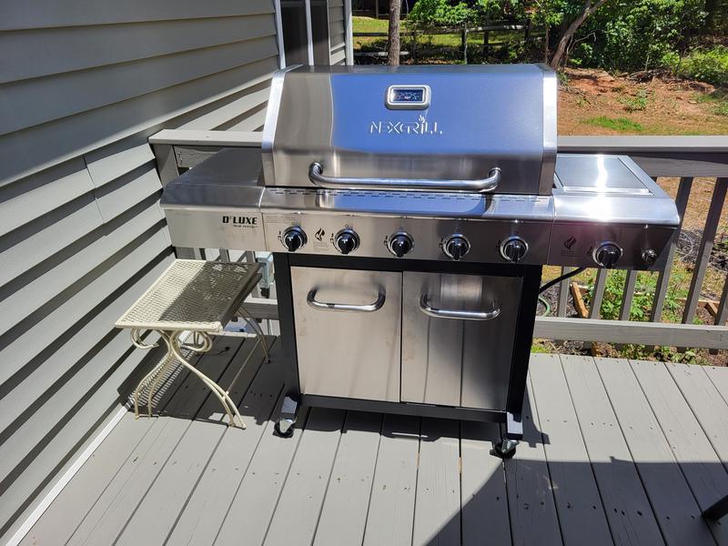 5 Burner Gas Grill with Searing Side Burner Nexgrill