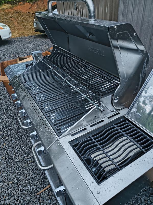 Deluxe 6-Burner Gas Grill - Searing Side Burner & Rotisserie