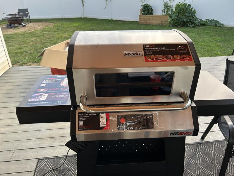 Neevo 720 Smart Grill | Nexgrill