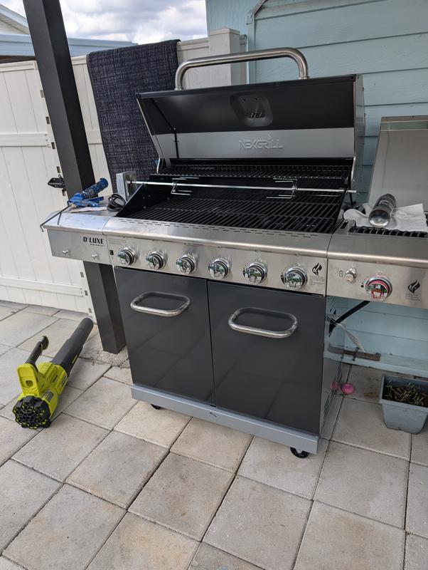 Deluxe 6-Burner Gas Grill - Black, Ceramic Searing Side