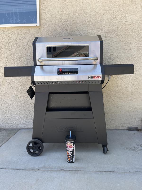 Neevo 720 Smart Grill | Nexgrill