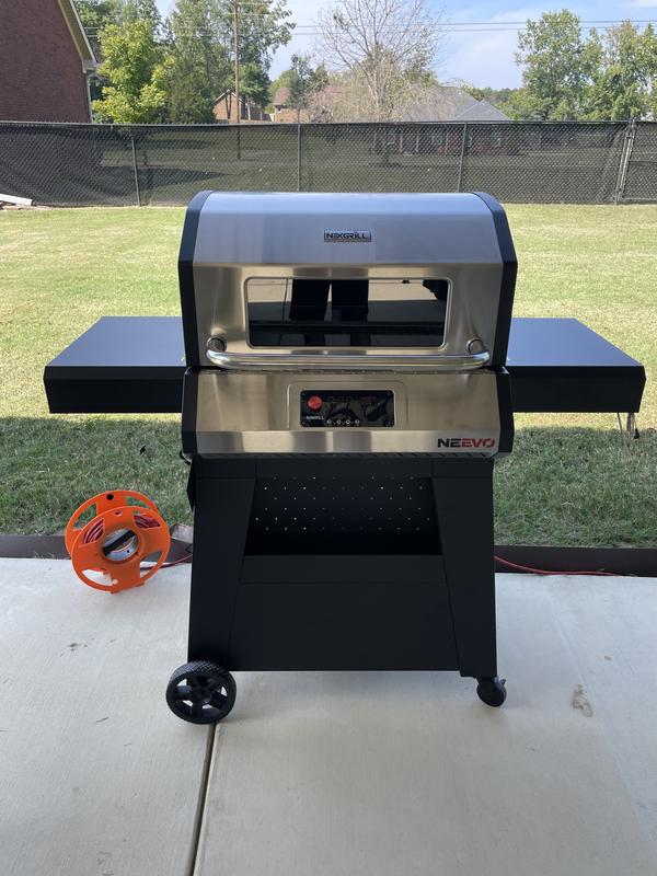 Neevo 720 Smart Grill | Nexgrill