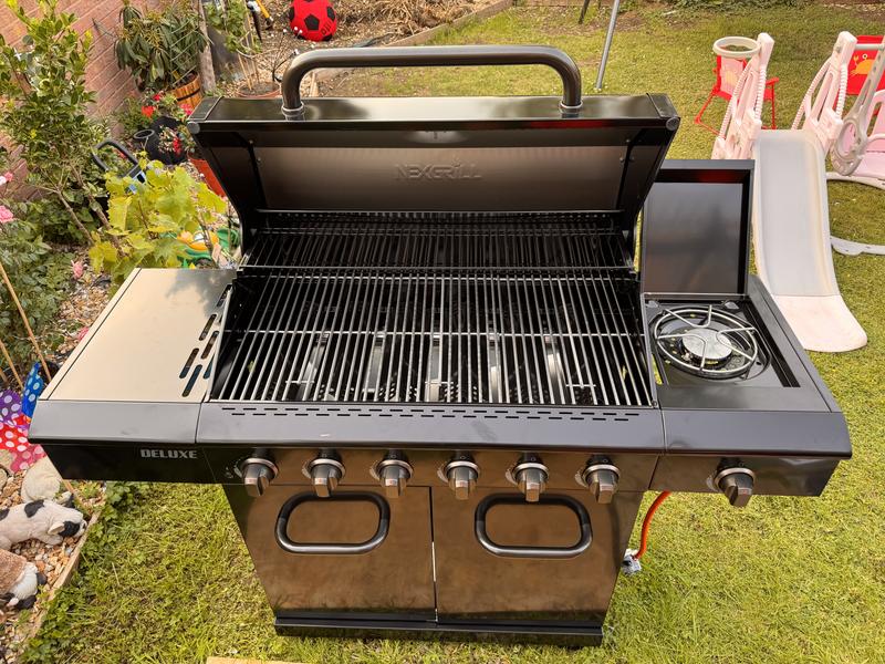 Deluxe 7-Burner Gas Grill with Stainless Steel Side Burner | Nexgrill