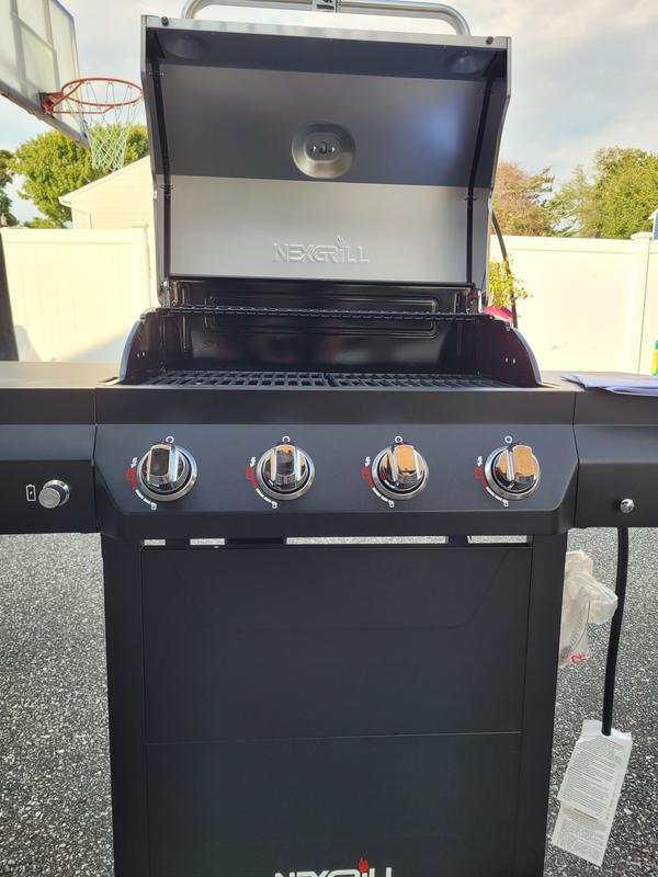 NEC - グルメ's shop Black 4-Burner Propane Gas Grill with Stainless Steel Main Lid