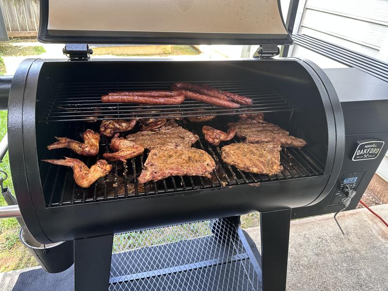 Oakford™ 28A Pellet Grill Smoker in Black | Nexgrill