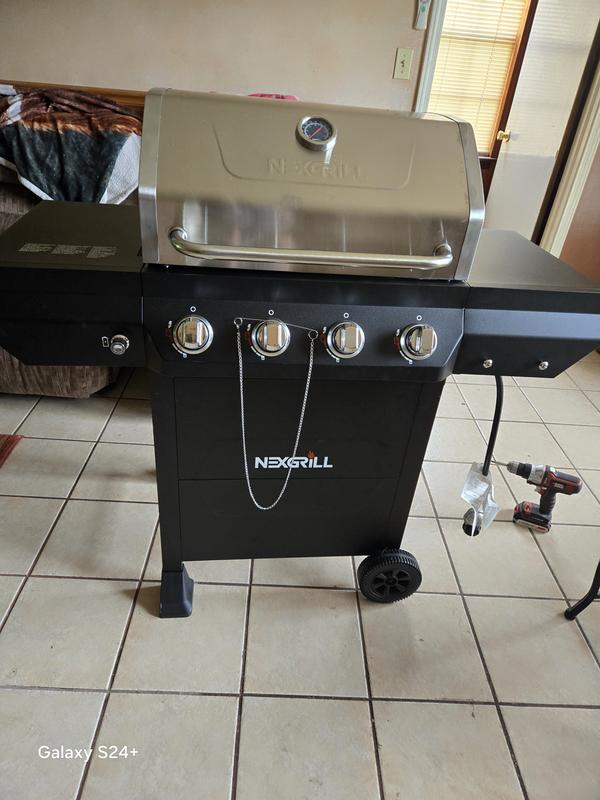 Black 4 Burner Prop.Gas Grill with Stainless Steel Main Lid Nexgrill