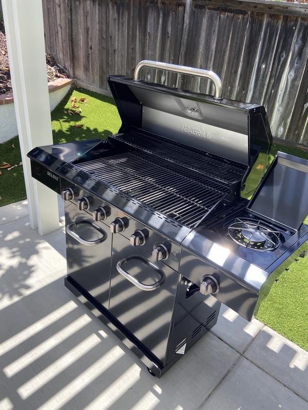 Deluxe 7-Burner Gas Grill with Stainless Steel Side Burner | Nexgrill