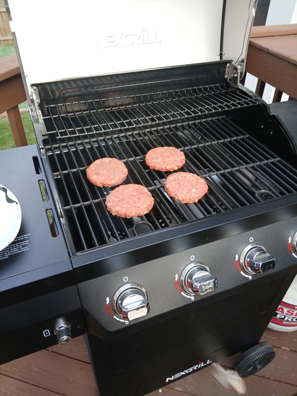 NEC - グルメ&#39;s shop Black 4-Burner Propane Gas Grill with Stainless Steel Main Lid
