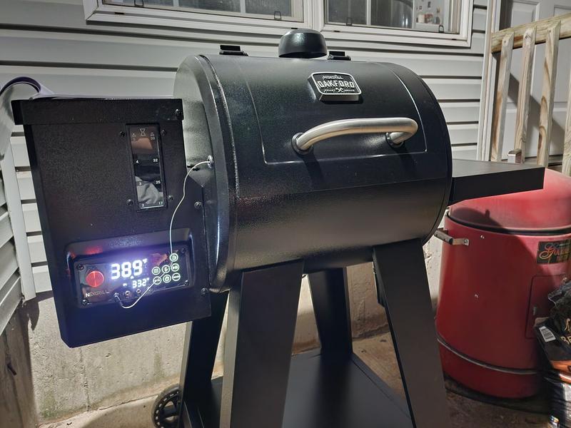 Oakford™ 580 Pellet Grill | Nexgrill