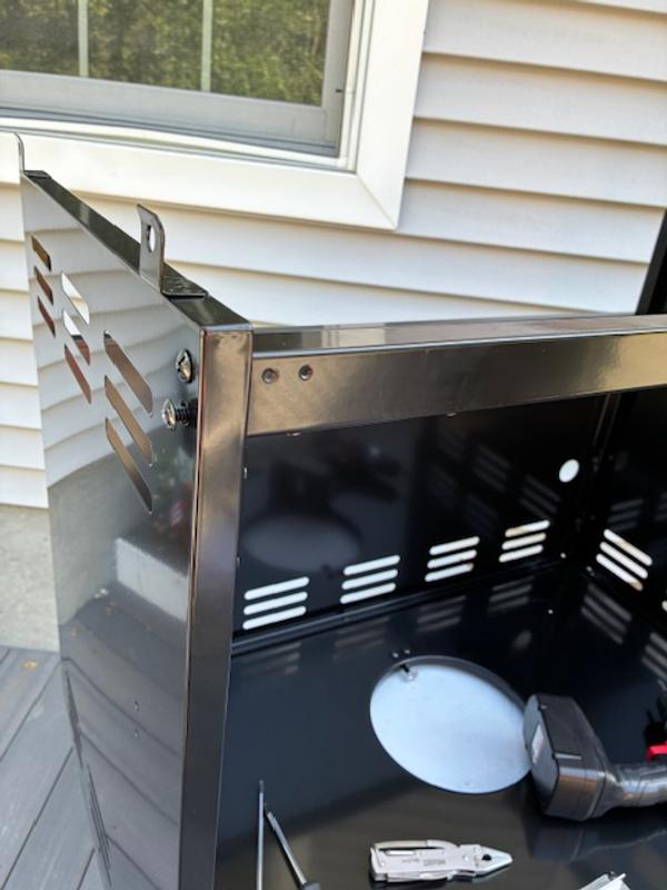 Deluxe 7-Burner Gas Grill with Stainless Steel Side Burner