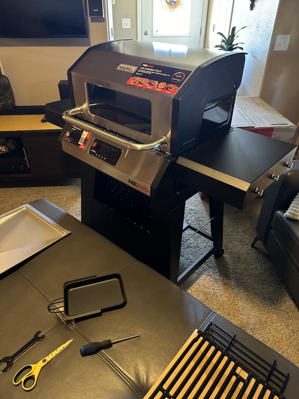 Neevo 720 Smart Grill | Nexgrill