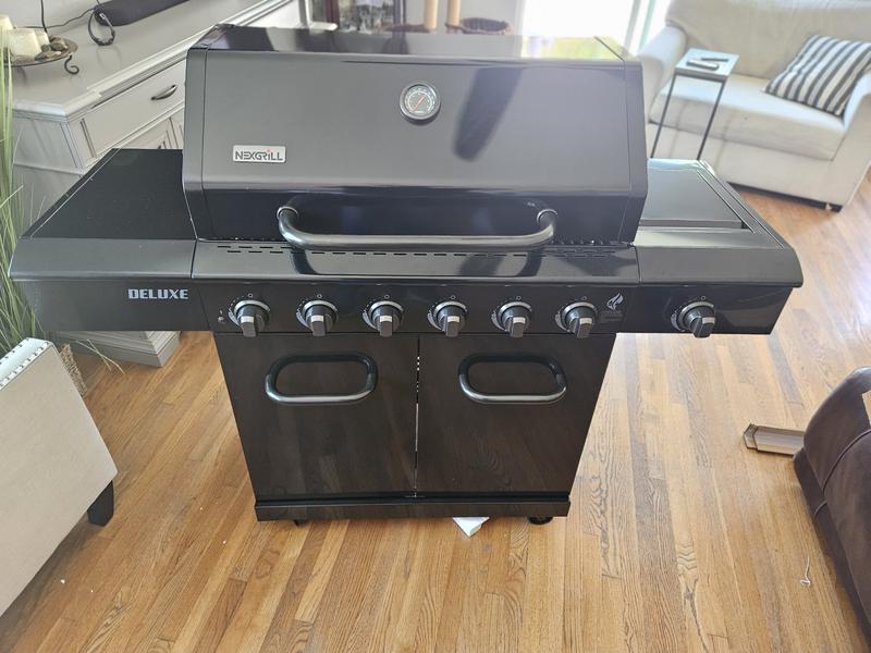 Deluxe 7-Burner Gas Grill with Stainless Steel Side Burner | Nexgrill