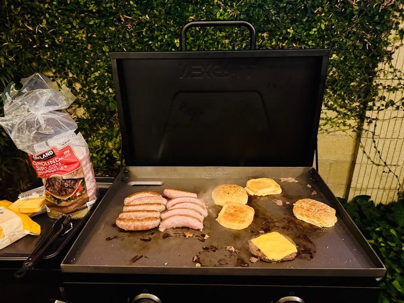 Black Daytona™ 2-Burner Propane Gas Griddle with Lid | Nexgrill