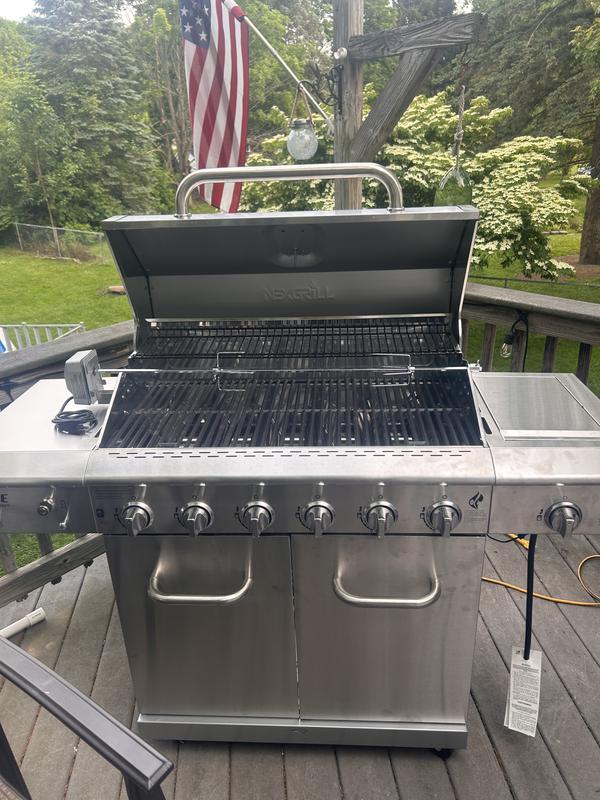 Deluxe 6-Burner Gas Grill - Searing Side Burner & Rotisserie