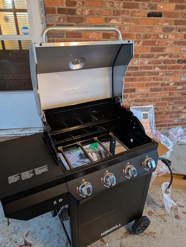 Black 4-Burner Prop.Gas Grill with Stainless Steel Main Lid