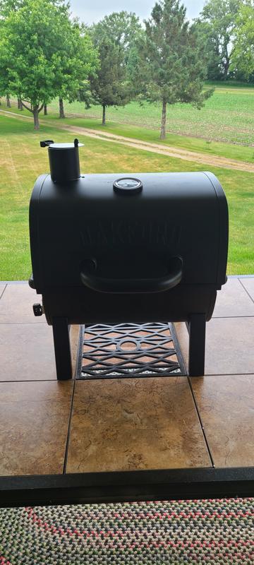 Oakford Outpost 18 Portable Charcoal Tabletop Grill in Black