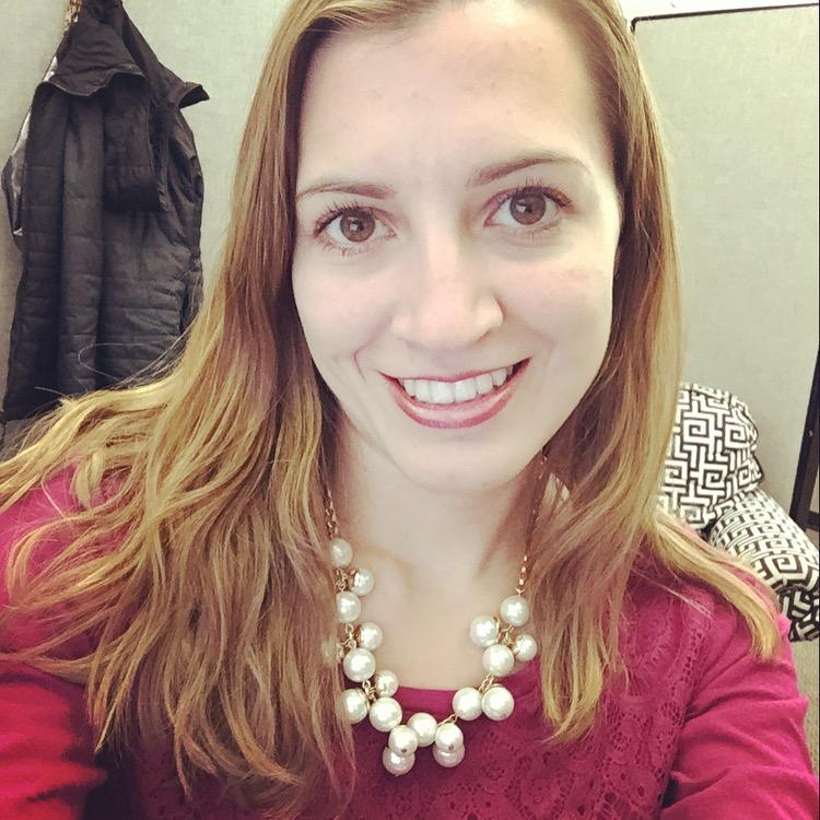 I used Nexxus Therappe shampoo, Humectress conditioner, and the Humectress Luxe conditioning spray, and let my wavy hair air dry.