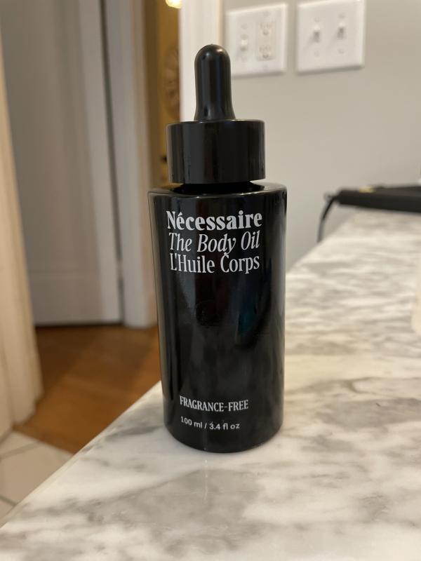 Customer photo for "I LOVE this body oil!!!"