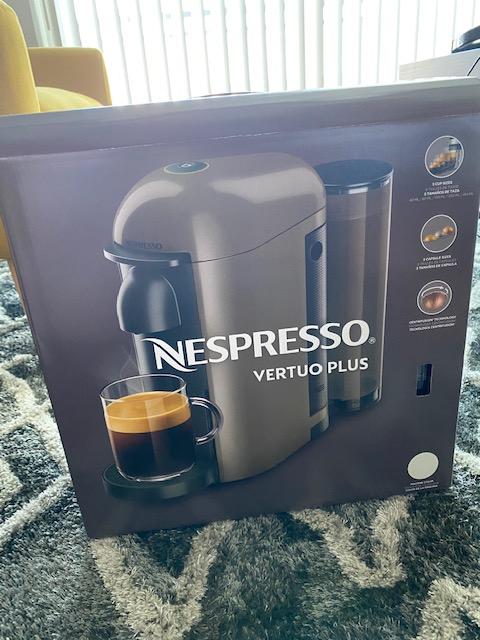 Nespresso Vertuo Coffee & Espresso Machine by De'Longhi