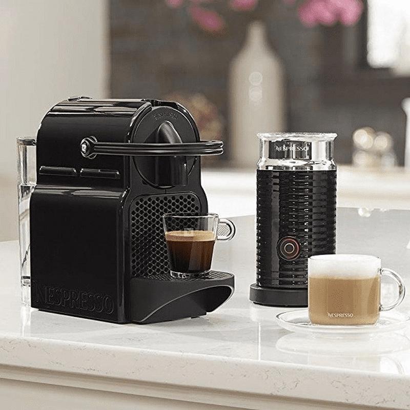 Krups Macchina per caffè espresso Nespresso Pixie XN3045K, ricette  programmabili, 1260 W, rossa, 0,7 litri, Rosso : : Casa e cucina