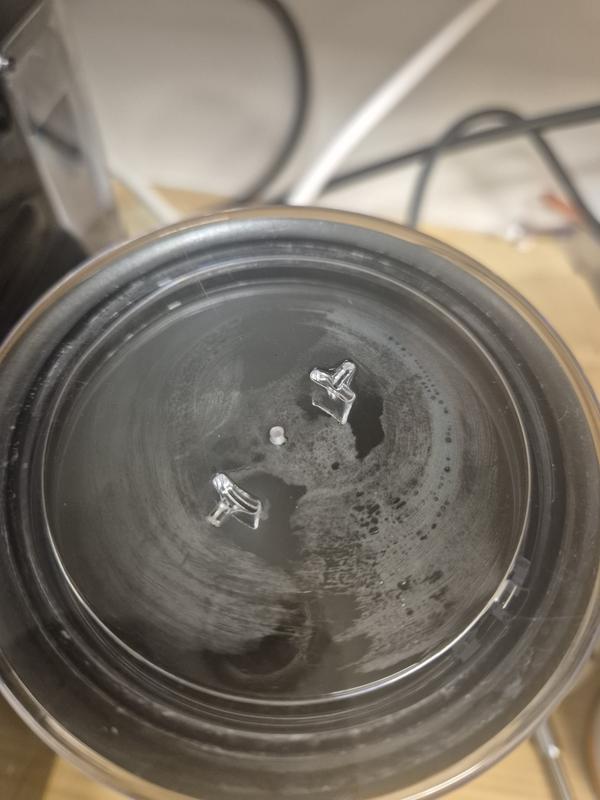 Small hole in lid