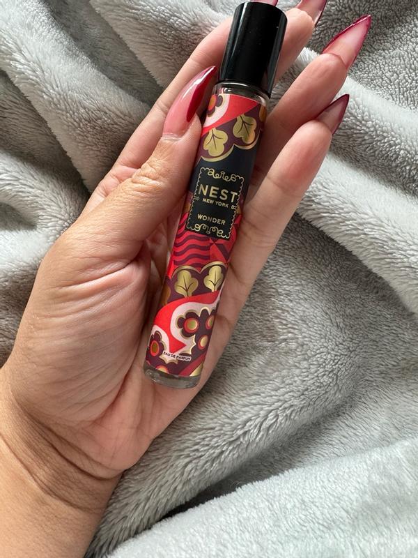 Customer photo for "Beautiful niche scent!!"