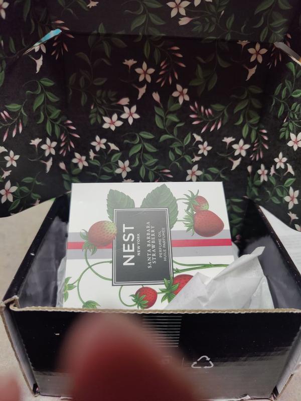 Customer photo for "Strawberry Scent of the Summer!!"